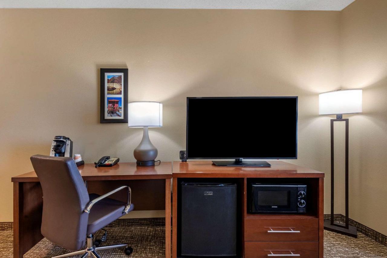 Comfort Suites Huntersville Near Lake Norman Extérieur photo