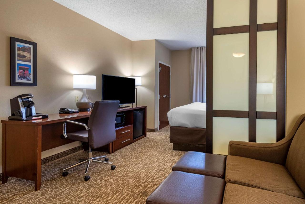 Comfort Suites Huntersville Near Lake Norman Extérieur photo